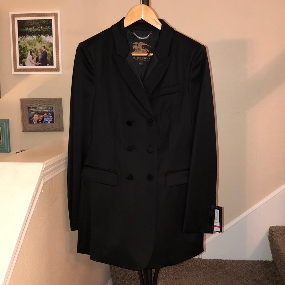 Gorgeous Burberry blazer